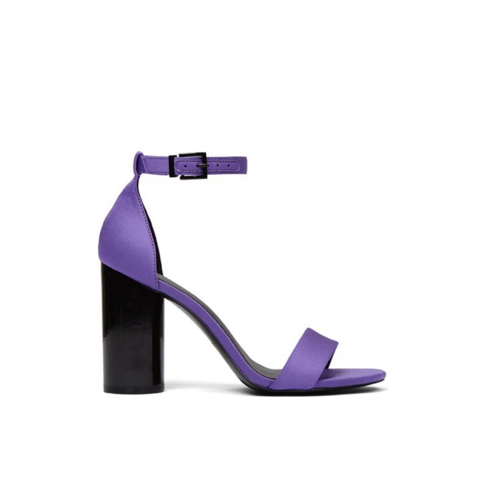 NEW✨womens Purple Block heel sandal. 3.5inches